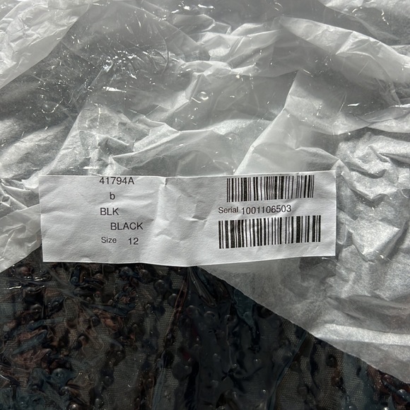 Stunning Jovani Mini dress. Color is Black. Size 12. - Picture 5 of 5